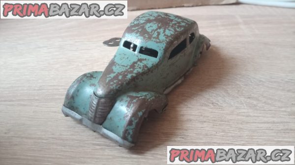 Staré sběratelské autíčko na klíček Staré sběratelské autíčko na klíček