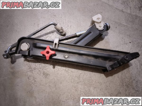 Originální zvedák + klíč na kola BMW – 17mm