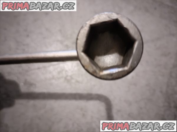 Originální zvedák + klíč na kola BMW – 17mm