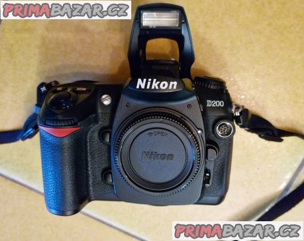 Nikon D200 – tělo Nikon D200 – tělo