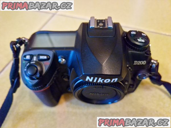 Nikon D200 – tělo Nikon D200 – tělo