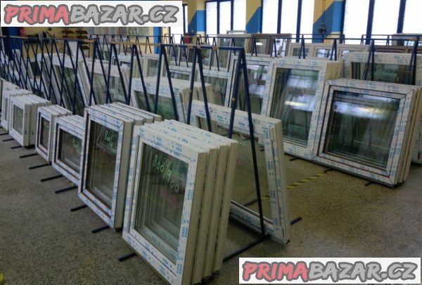 Plastové okno 90x90 bílé