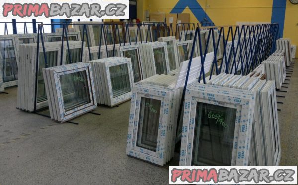 Plastové okno 90x90 bílé
