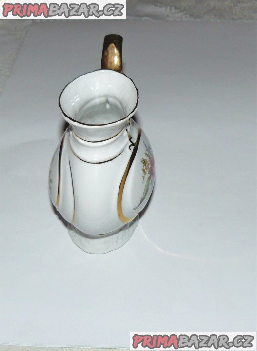 Porcelánový pohár s hrdlem 140x108x75 mm (pítko) 2 ks (sada) Porcelánový pohár s hrdlem 140x108x75 mm (pítko) 2 ks (sada)