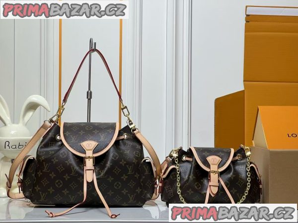 The Art of Carrying Elegance The Art of Carrying Elegance