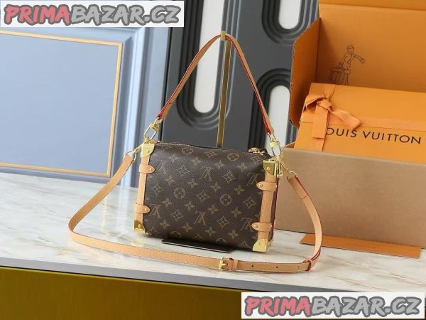 The Art of Carrying Elegance The Art of Carrying Elegance
