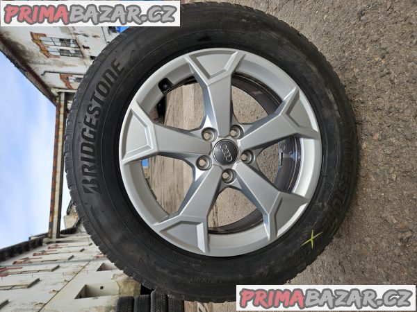 Zimní ALU kola R17 – Audi Q3 / Škoda Kodiaq – Bridgestone 215/65 R17 Prodám kompletní sadu zimních ALU kol s pneumatikami: Disky: originální ALU dis Zimní ALU kola R17 – Audi Q3 / Škoda Kodiaq – Bridgestone 215/65 R17 Prodám kompletní sadu zimních ALU kol s pneumatikami: Disky: originální ALU dis