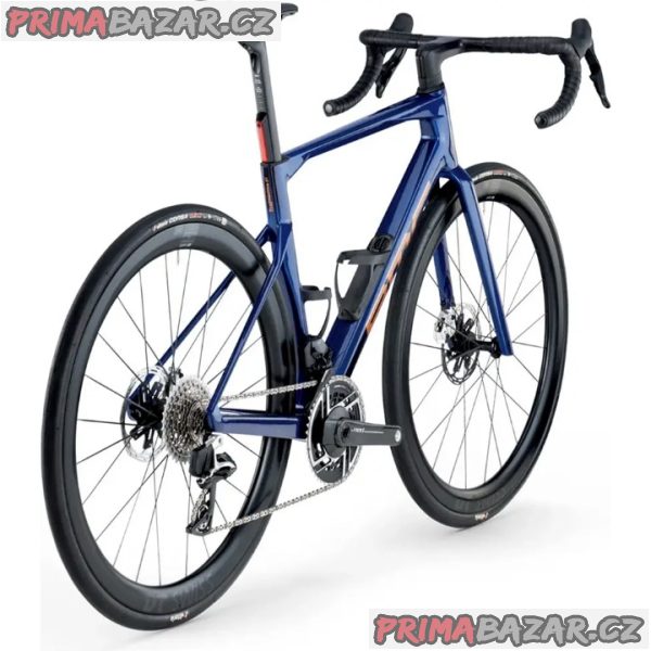 2026 BMC Roadmachine 01 ONE (GUN2BIKESHOP) 2026 BMC Roadmachine 01 ONE (GUN2BIKESHOP)