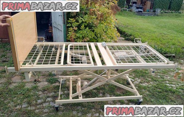 Pečovatelské zdravotní lůžko. Bezvadný stav Pečovatelské zdravotní lůžko. Bezvadný stav