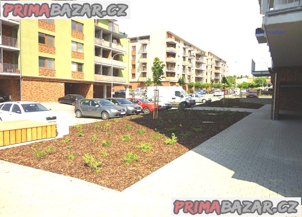 Prodám kryté garážové stání Brno, U Leskavy