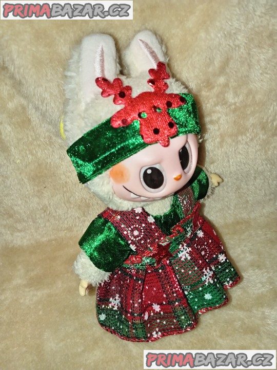 Vánoční obleček pro Labubu