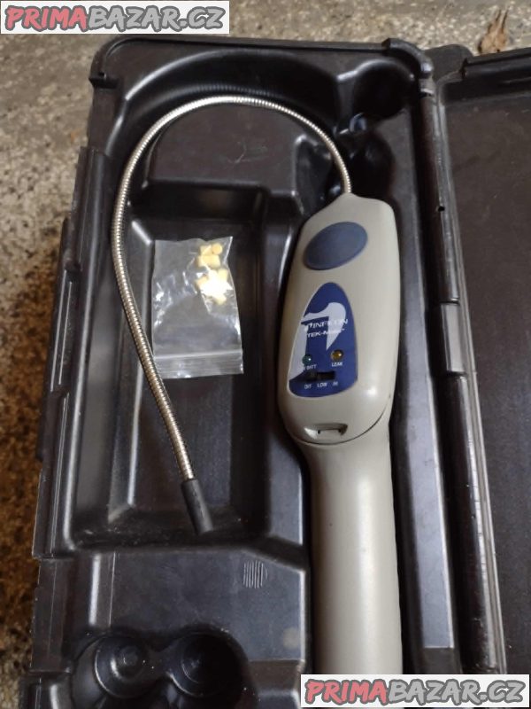 Detektor úniku chladiva