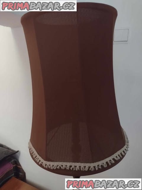 Funkční retro lampa stojící