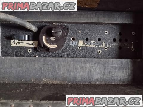 Velmi vzácný starožitný čtyřelektronkový zesilovač KLANGFILM 31612