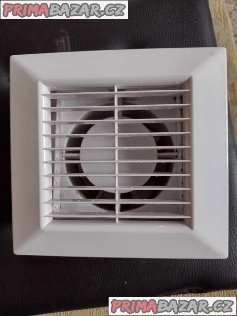Koupelnový ventilátor průměru 100 mm