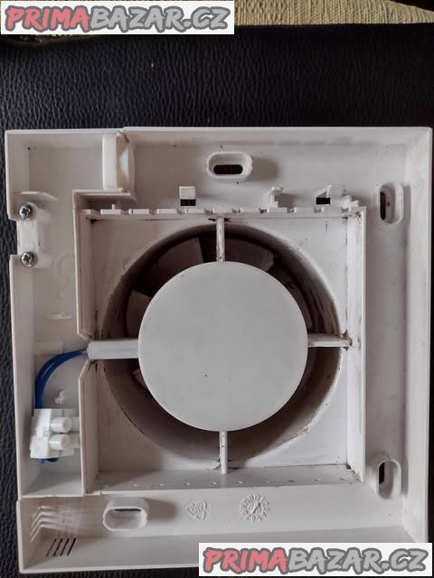 Koupelnový ventilátor průměru 100 mm