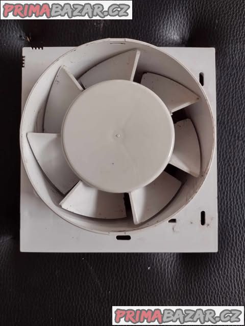 Koupelnový ventilátor průměru 100 mm