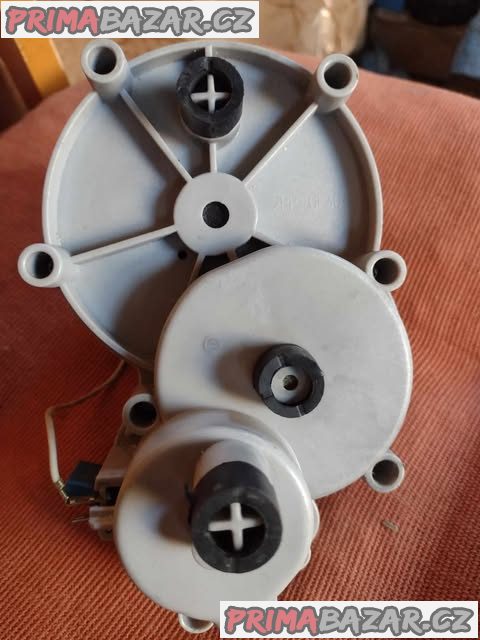 Převodovka masomlýnku moulinex