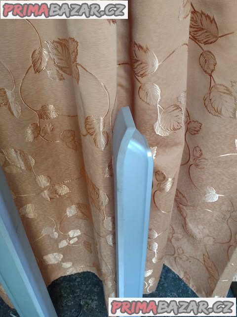 Sloupové reproduktory značky Philips Sloupové reproduktory značky Philips