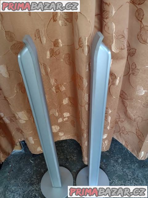 Sloupové reproduktory značky Philips Sloupové reproduktory značky Philips