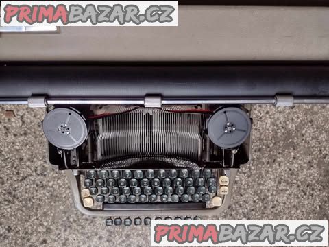 Starožitný psací stroj ZETA Starožitný psací stroj ZETA