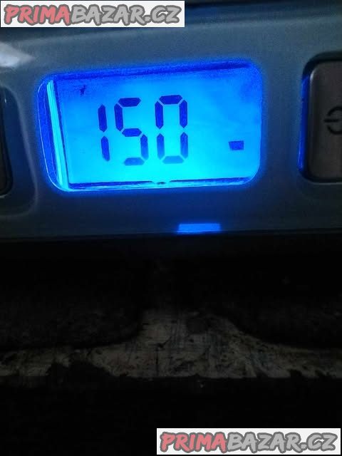 Funkční žehlička na vlasy značky Remigton