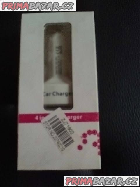 Nabíječka do auta s voltmetrem a teploměrem.