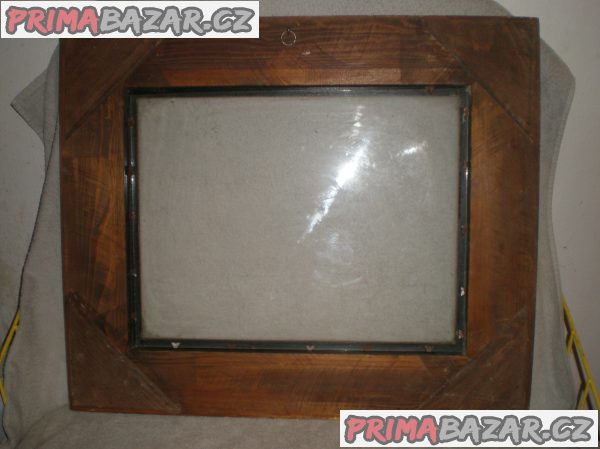 RÁM DŘEVĚNÝ RETRO