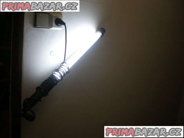 PŘENOSNÁ LAMPA PŘENOSNÁ LAMPA