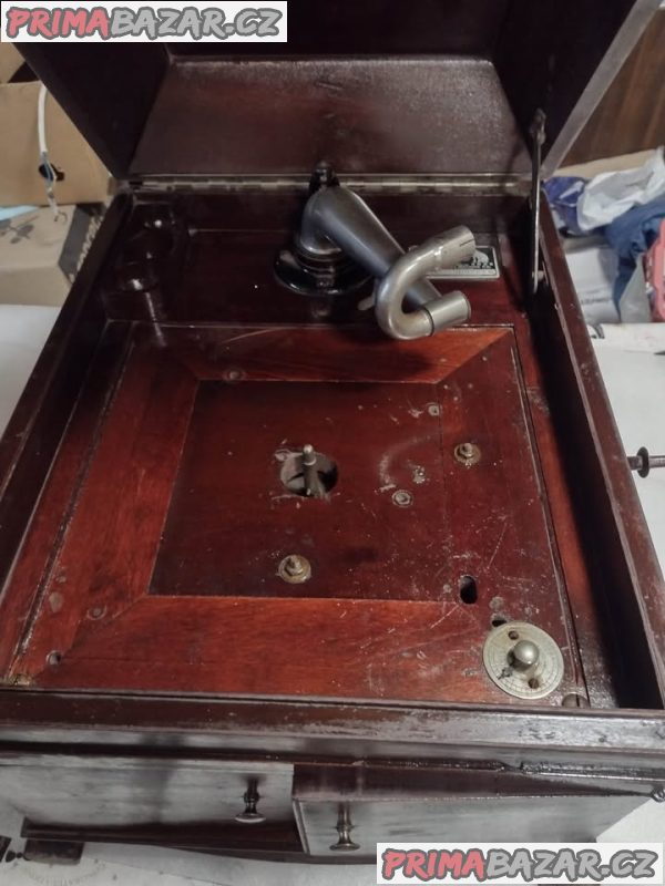 Vzácný starožitný Americký originální gramofon Victrola Vzácný starožitný Americký originální gramofon Victrola