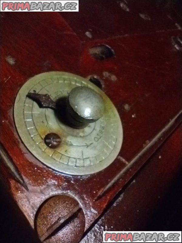 Vzácný starožitný Americký originální gramofon Victrola Vzácný starožitný Americký originální gramofon Victrola