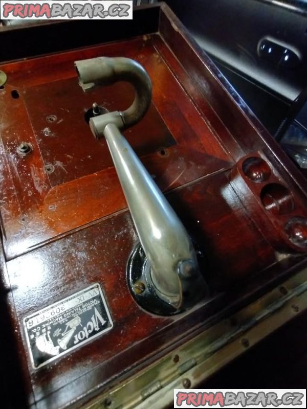 Vzácný starožitný Americký originální gramofon Victrola Vzácný starožitný Americký originální gramofon Victrola
