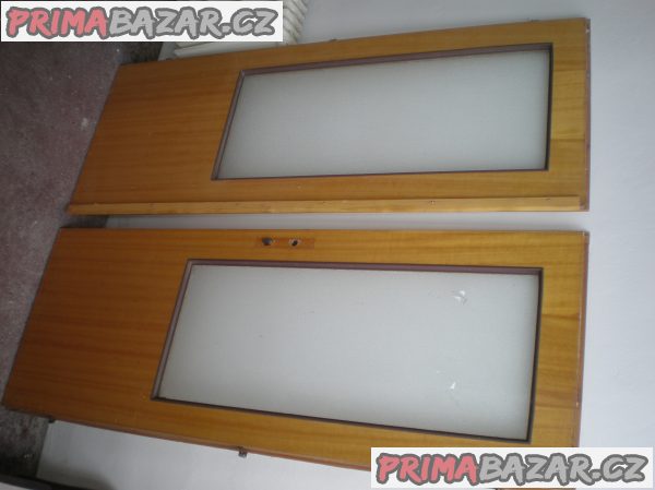 DVEŘE DVOUKŘÍDLOVÉ