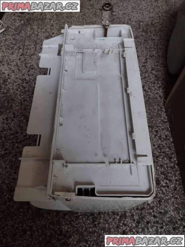 Kompresor z mobilní klimatizace