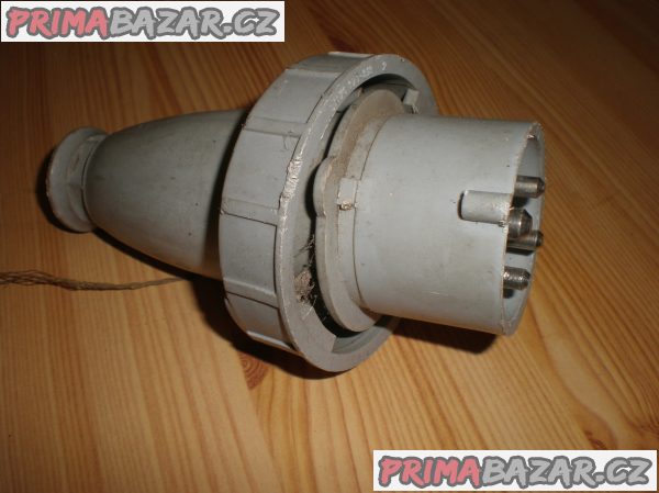 VIDLICE ZÁSTRČKA 16 A / 400V