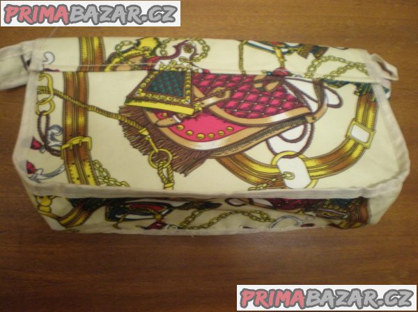 KOSMETICKÁ TAŠTIČKA