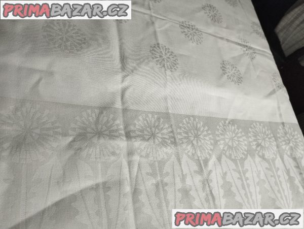 Ubrus, látkový Ubrus, látkový