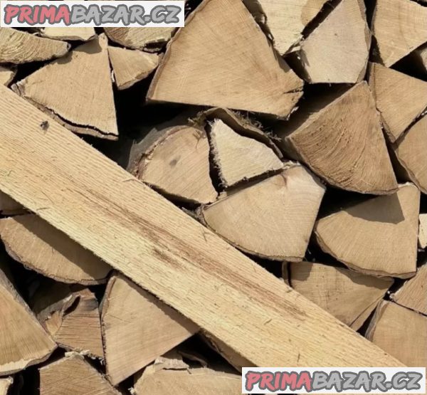 Různé druhy palivového dřeva, táboráku a grilování