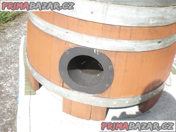 UDÍRNA ZE SUDŮ OD VÍNA