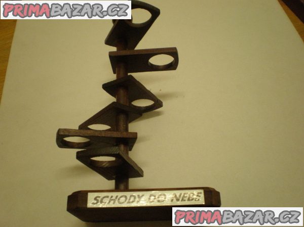 STOJAN NA PANÁKY zdarma k nákupu