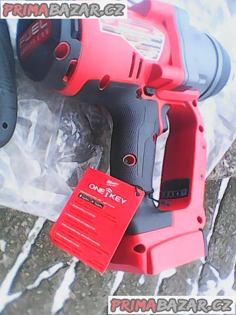 Milwaukee M18 ONEFHIWF1-0 Aku rázový utahovák 2400Nm
