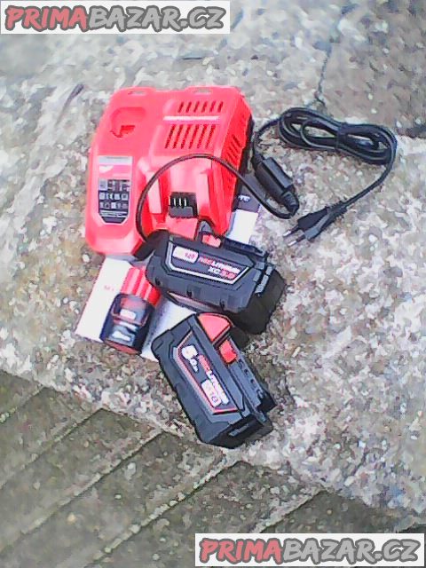 Milwaukee baterie a nabijecka M12 a M18