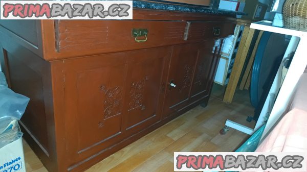 Nábytek za odvoz a čokoládu