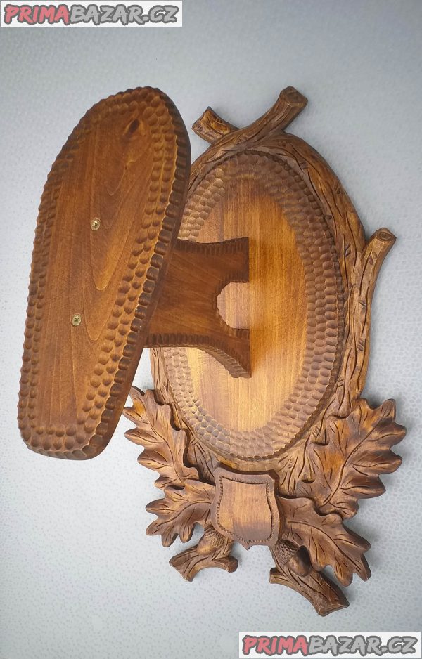 Podložky pod myslivecké trofeje Podložky pod myslivecké trofeje