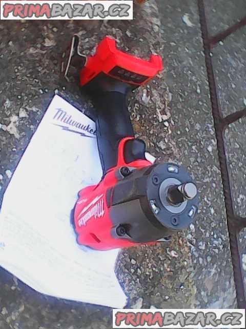 Milwaukee M18FMTIW2F12-0 1/2 Golovy 881Nm aku razak