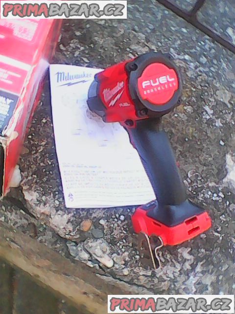 Milwaukee M18FMTIW2F12-0 1/2 Golovy 881Nm aku razak