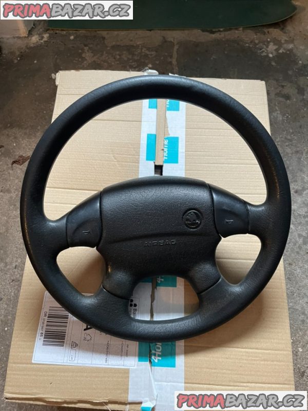 Čtyřramenný volant ŠKODA FELICIA s airbagem