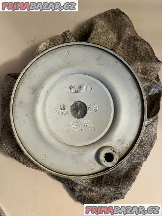 Pokličky šesticípích elektronů FELICIA