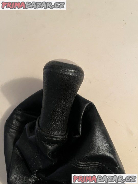 Hlavice řadící páky OCTAVIA I. s manžetou