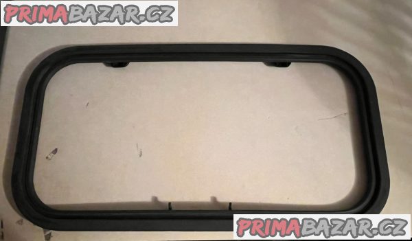 Střešní okno výklopné s pojistkou